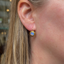 Load image into Gallery viewer, Kiss Of Opal
