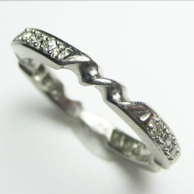 Twisted Diamond Band